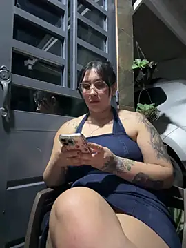 You-kitty2025 即時 XXX 聊天