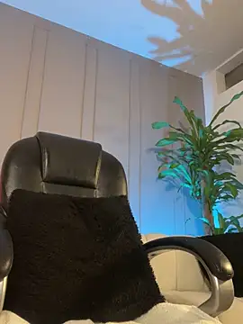 Frank_Farrell live XXX chat