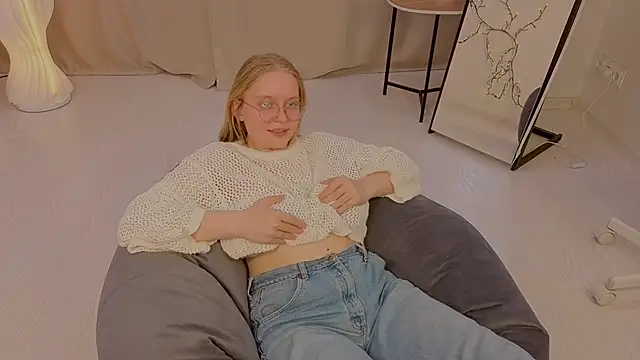 AlicaCohilln Webbikameraesitys