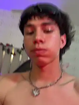 Chatroom XXX en direct de kaelwolf_tay