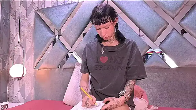 MadisonWood01 Adlı Modelin Web Kamerası Şovu