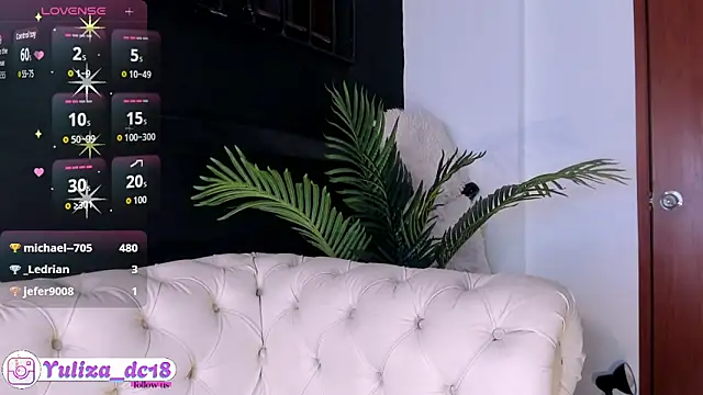 Luxury_Woman Chat XXX in diretta