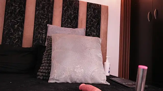 Chat XXX en directo de Ivi_Aiko