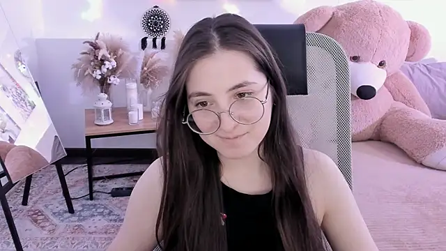 VirtuallVoyant's Live XXX Chat