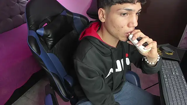 SamBlack_ – Naživo XXX chat