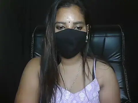 Rashmi-Sexy 在線直播表演