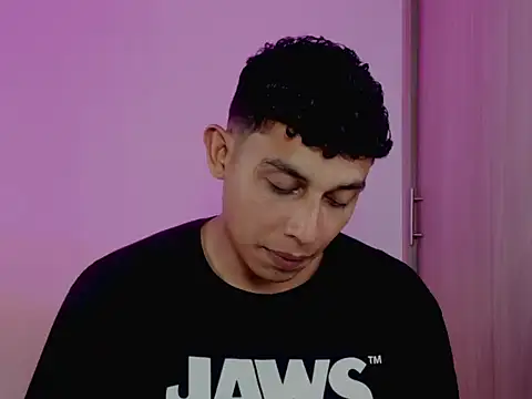 nilo2021: διαδικτυακό σόου στην κάμερα