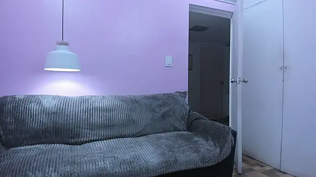 Hiyakasudere's Live XXX Chat