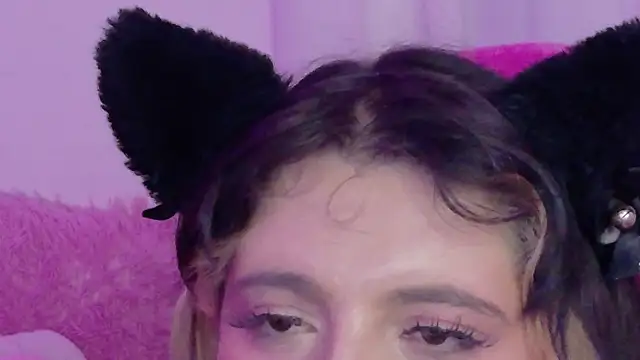 Sachi_Meow Adlı Modelin Canlı XXX Sohbeti