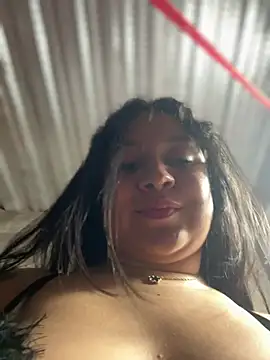 Chat XXX en directo de Pretty_Isadora