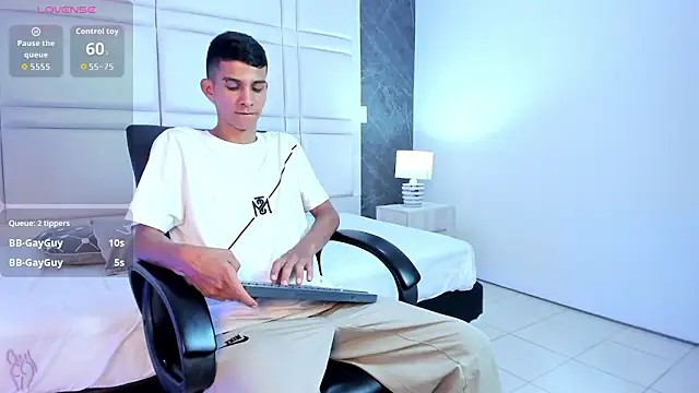 Aaron_Scoot Pertunjukan Webcam