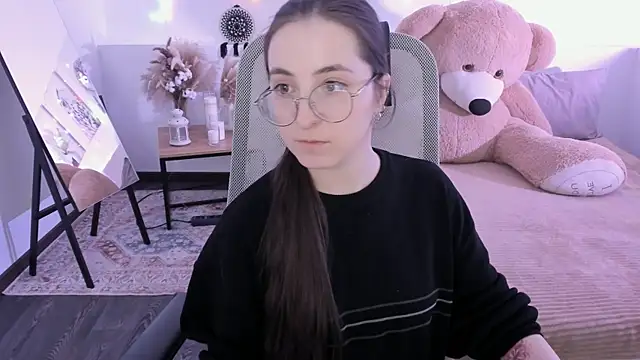 VirtuallVoyant's Live XXX Chat