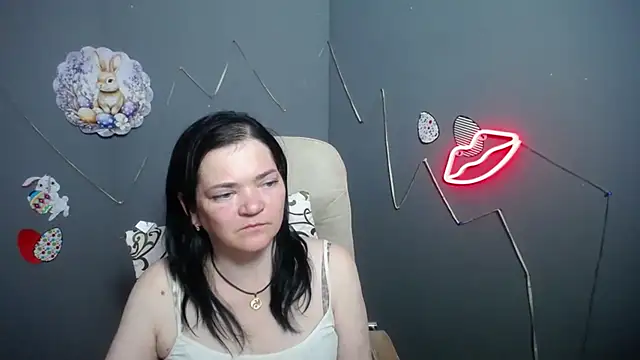 LauraFinn's Live XXX Chat