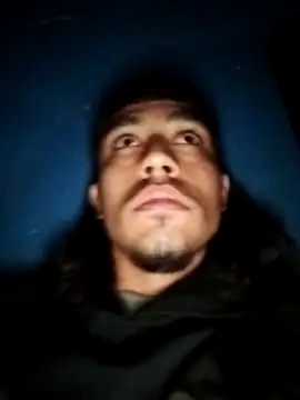 AlexAlejandro13: διαδικτυακό σόου στην κάμερα