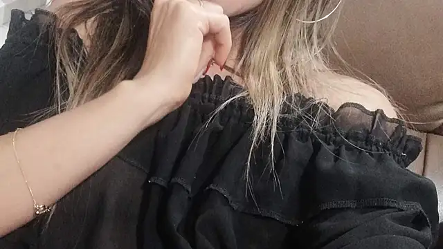 Онлайн чат XXX valeria_teiku