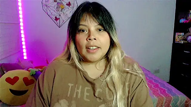 Živý XXX chat EllieMoonX