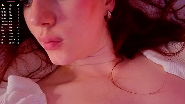 StacyWatts: онлайн-секс-чат