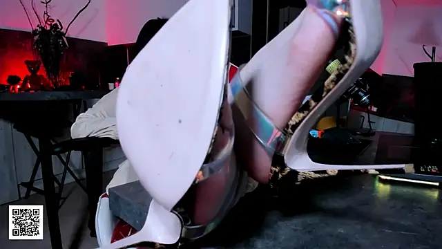 _Misha_Addams_ Adlı Modelin Canlı XXX Sohbeti