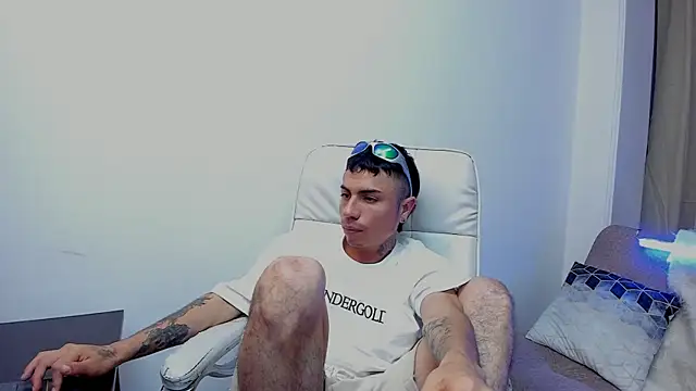 Charlie_Foxie Webcam-Show