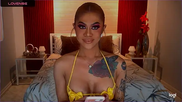 StellaStrong30 webcam show