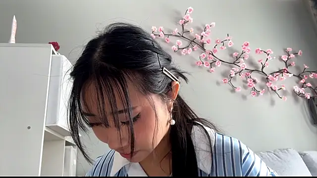 SweetMiaXO: онлайн-секс-чат