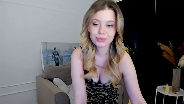 FollowLovee's Live XXX Chat