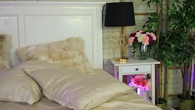 EmillyBronte's Live XXX Chat