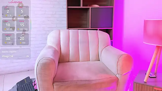 E_R_O_S_ Show in webcam