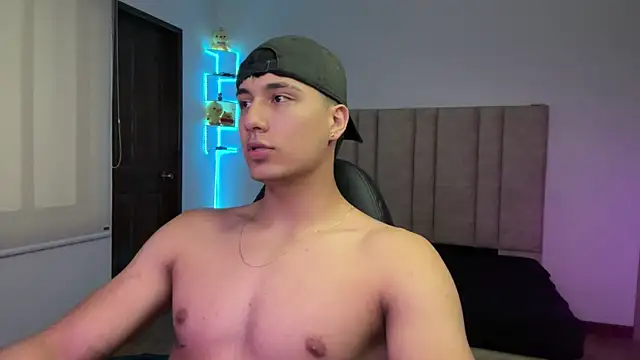 CHRIS_MORGAN1 Show Webcam