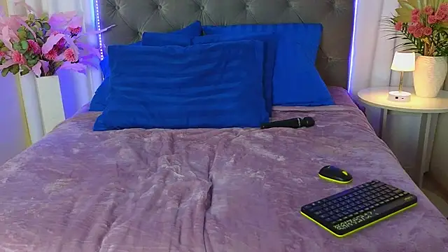 Ariana_Petite Obrolan Langsung XXX