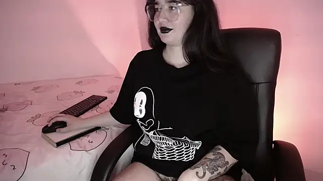 NewAgatha_Bolton Live XXX-Chat