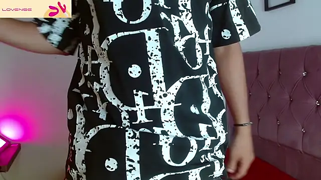 Chat XXX en directo de aaron_antonella_mds