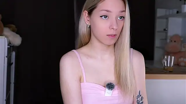 دردشة LeeryWonder الجنسية المباشرة