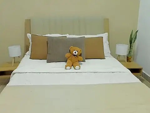 Nicolle_Duke élő XXX-chatje