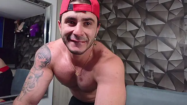 Latino_stud4u Chat XXX live