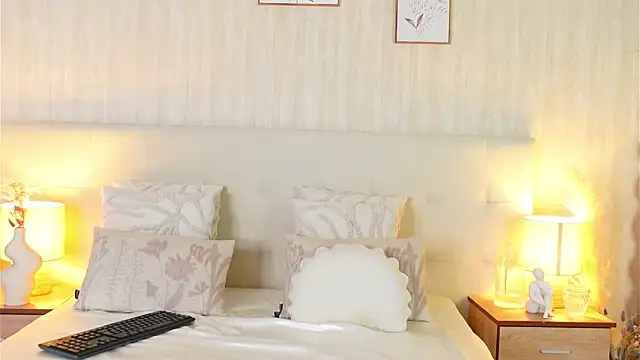 Chat +18 de ZamphyraNightt ao vivo