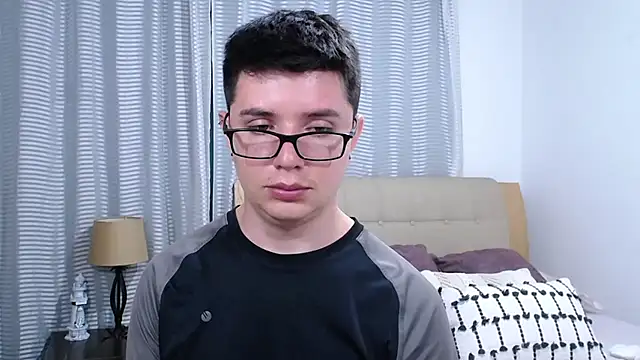 BlackFoXXX69 Chat XXX in diretta