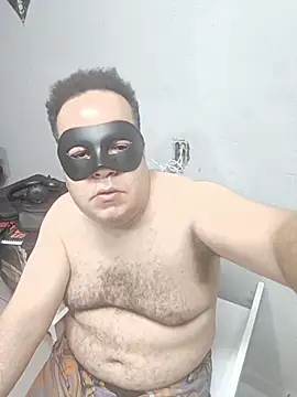UrsoBissexualPauGrosso: διαδικτυακό σόου στην κάμερα