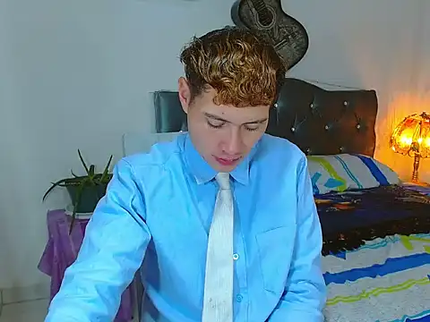 _Santi2 Chat XXX in diretta