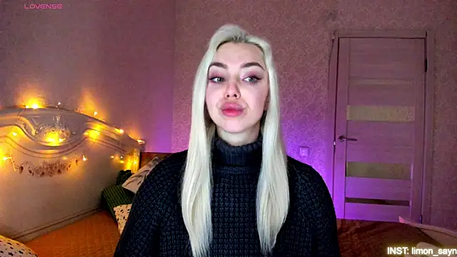 LillyMoure_: απευθείας συνομιλία ΧΧΧ