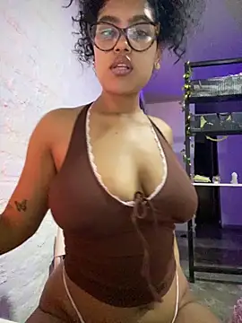 Kittybrown18 – Naživo XXX chat