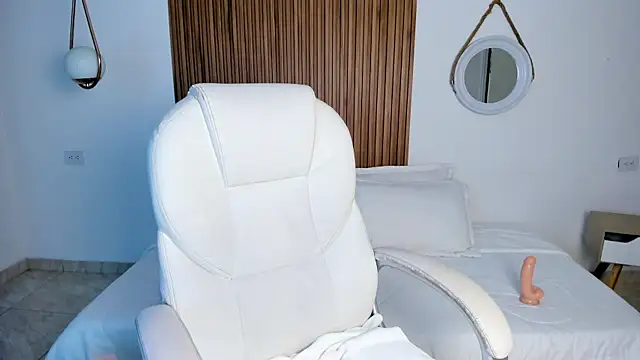 Alaska_deluxe – Naživo XXX chat