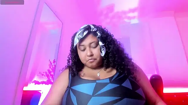 Czat XXX na żywo – Ayliinn_