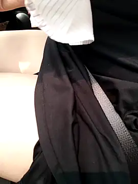 แชท XXX สดของ Cenderellaa