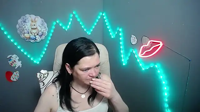 دردشة LauraFinn الجنسية المباشرة