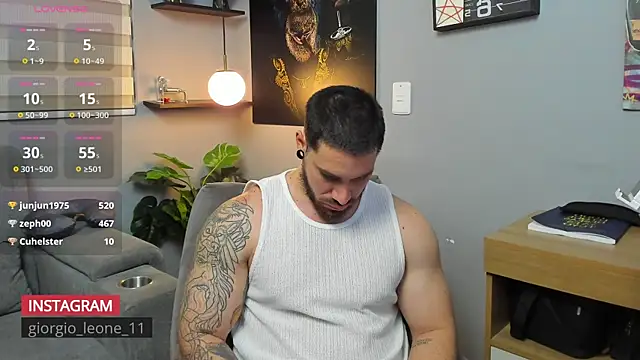 Giorgio-LeoneのライブXXXチャット