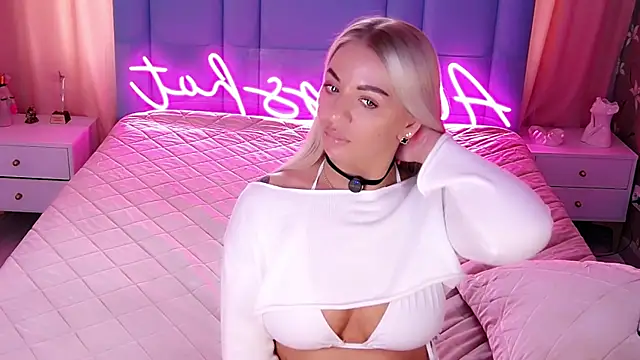 AllwaysHotJのライブXXXチャット