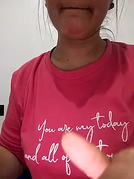 lolo890n Live XXX chat