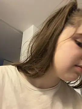 HornyGirlH 即時 XXX 聊天