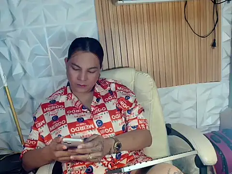 Gracia38's Live XXX Chat